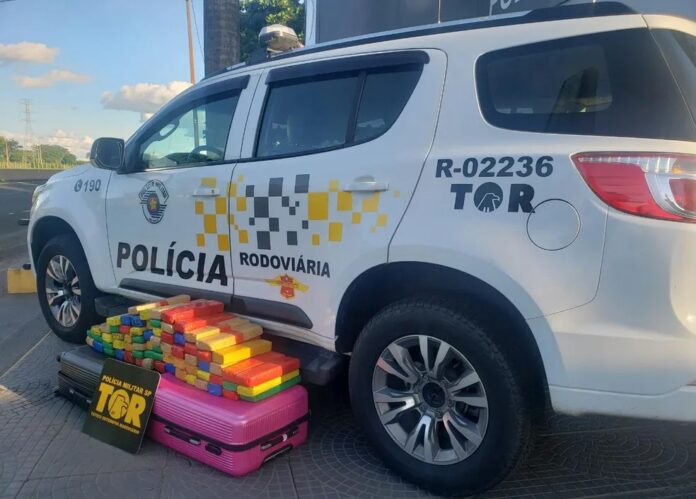 casal tráfico