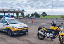 Motociclista com 79 passagens sem pagar pedágio é interceptado e multado